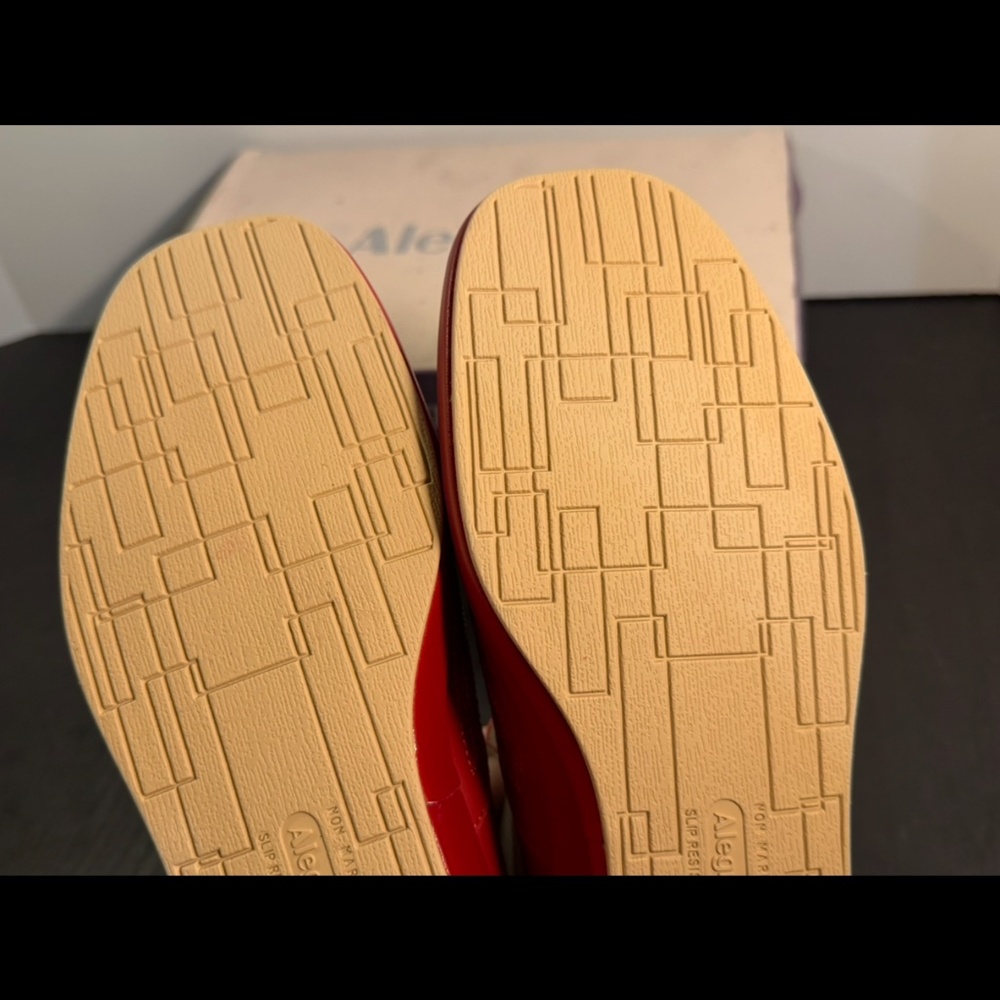 Alegria Hayes Ruby Breeze Mary Jane Wedge Heel Shoes Red Womans EU 38/US 8-8.5 - Picture 14 of 16